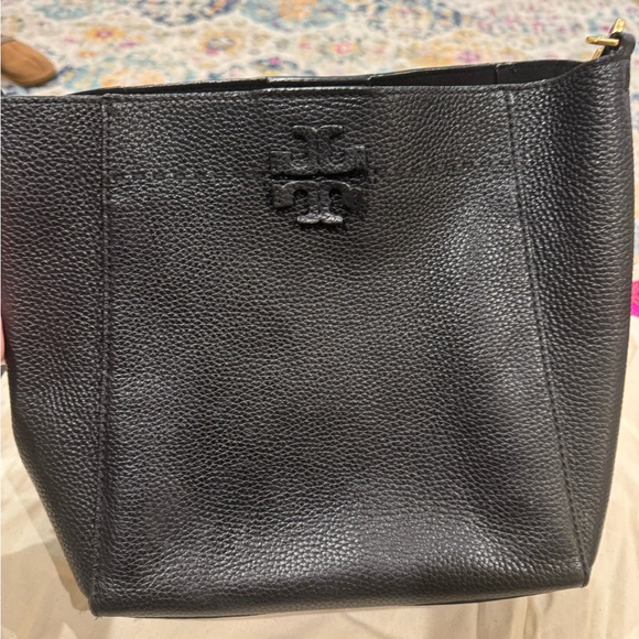 Tory Burch Handbags - Tory Burch Black Pebbled Leather Shoulder Bag